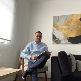 Dr. Irving Granados Velázquez