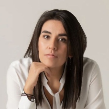 Dr. Angélica Flores