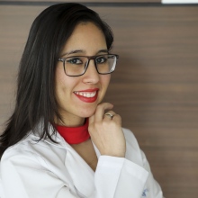 Dr. Claudia Sofía Mata Flores