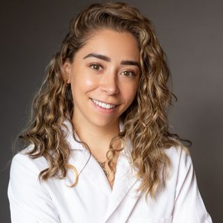 Dr. Valeria Bermúdez