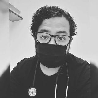 Dr. Iván Arturo Izquierdo Adriano