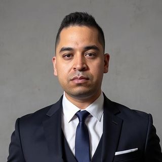 Dr. Ecsar Valles Miranda