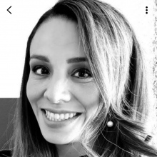 Dr. Gloria Castillo Narvaez