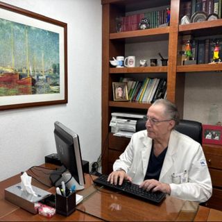 Dr. Luis Fernando Sánchez Medal Alarcón