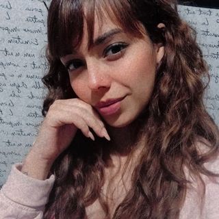 Dr. Valeria Campos Hernández