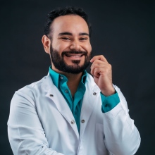 Dr. Ezequiel Medina