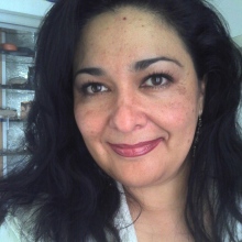 Dr. María Cristina Esteves González Pliego