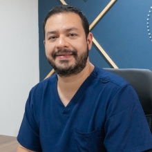 Dr. Emmanuel Solís Ayala