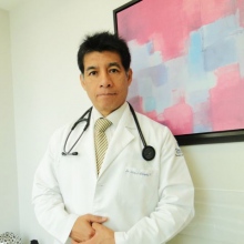 Dr. César Javier Velásquez Córdova