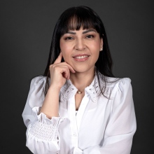 Dr. Mayra Santiago Arano