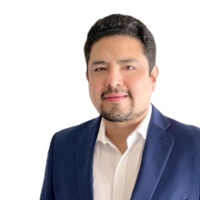 Dr. Eduardo Nangusé