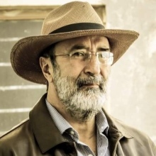 Dr. David Urdaibay
