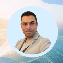 Dr. Carlos de la Torre