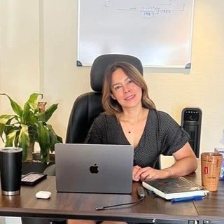 Dr. María Ortega