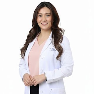 Dr. Aidée León Rodríguez