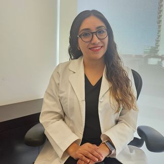 Dr. Yeni Lovera
