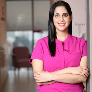 Dr. Astrid Azcúnaga