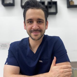 Dr. Nicolás Desentis