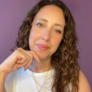Dr. Adriana Chara