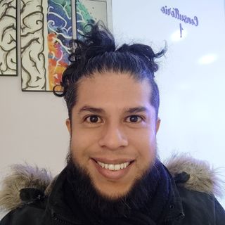 Dr. Nelson Flores