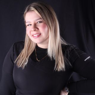 Dr. Lluviana Sofia Flores Justo