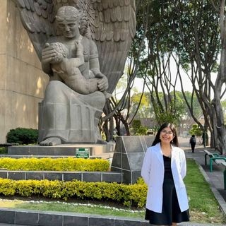 Dr. Ángeles Rojo Rosales