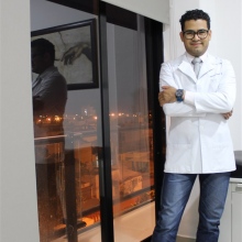 Dr. Alejandro Cuevas
