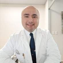 Dr. Arturo Hernández Falcón
