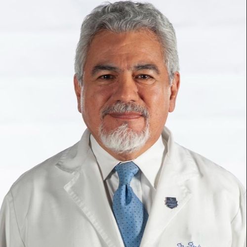 Dr. Rogelio Mac Kinney