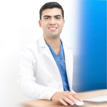 Dr. Adrián Benjamín Manríquez Bancalari