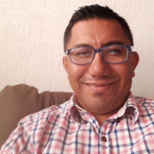 Dr. Esaú Juárez Reyes