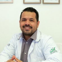Dr. Miguel González González