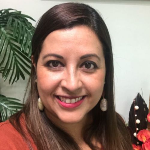 Dr. Macarena Sifuentes