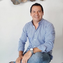 Dr. Emmanuel Reyes Castro