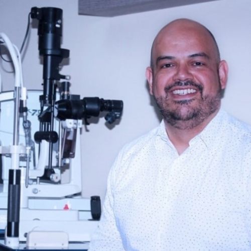 Dr. Rodrigo Valdés Gallardo