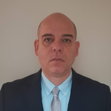 Dr. Roberto viton Martín