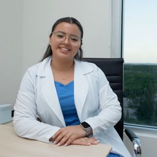 Dr. Jocelyn de la Cruz Olivera Lorenzo