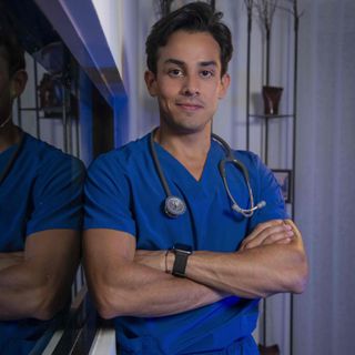 Dr. Adrian Vera González