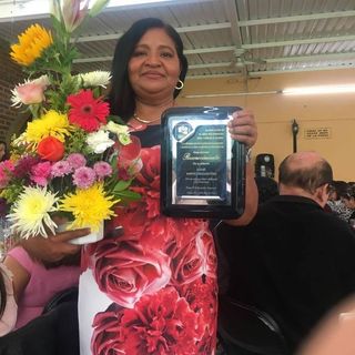 Dr. Domitila González