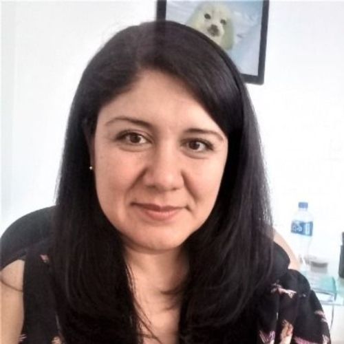 Dr. Laura Gómez