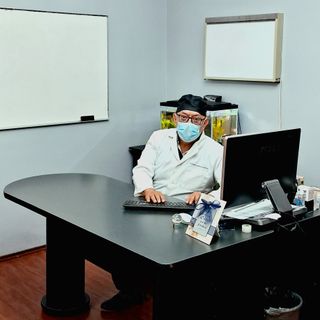 Dr. Roberto Balcázar Jiménez