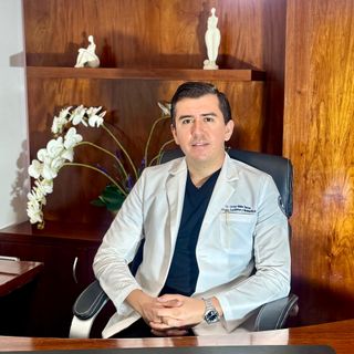 Dr. Héctor Mata Torres