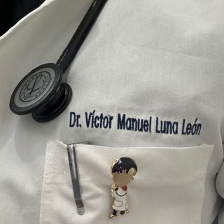 Dr. Víctor Manuel Luna León