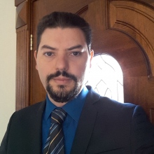 Dr. Oliver Torres Sánchez