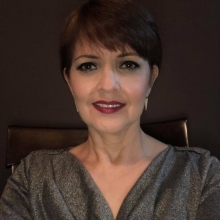 Dr. Adriana Farías Ruiz