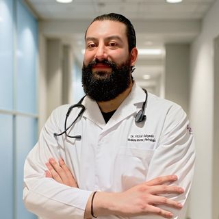 Dr. Víctor Alejandro Salgado Yañez