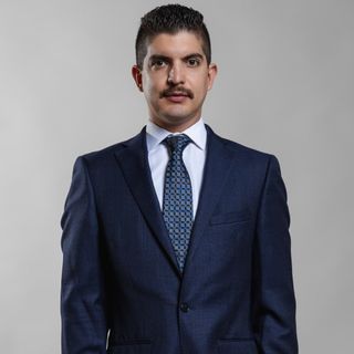 Dr. Luis Carlos Howlet Caballero