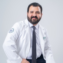 Dr. Carlos Eduardo Paredes Ronquillo