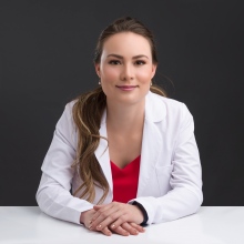 Dr. Valeria Valdivieso