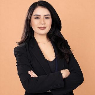 Dr. Yileny Estefania Cruz Cuellar
